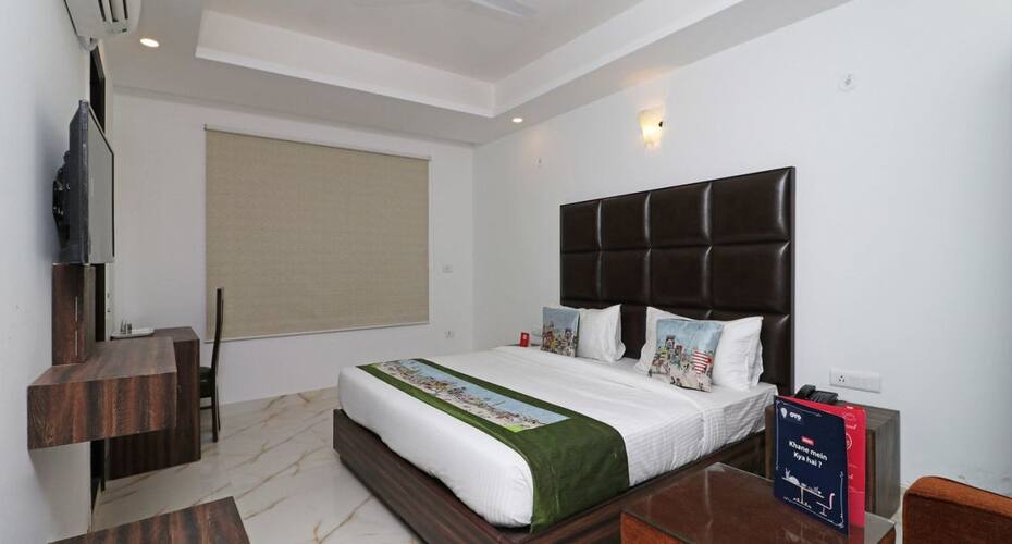 Hotel Aamara, New Delhi 2